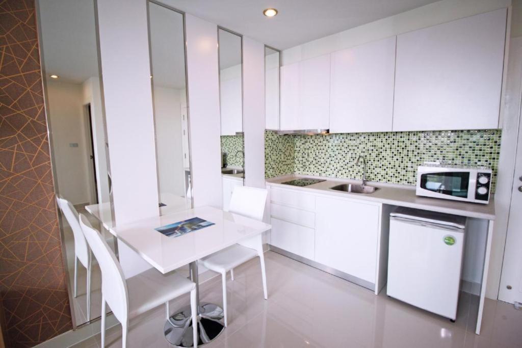 Amazon Residence By Pattaya Sunny Rentals Csomtien-part Szoba fotó